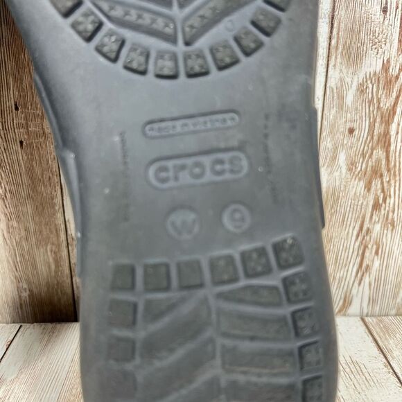 Crocs flip flops Womens 9 - Picture 7 of 7